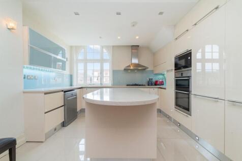 kitchen 2.jpg