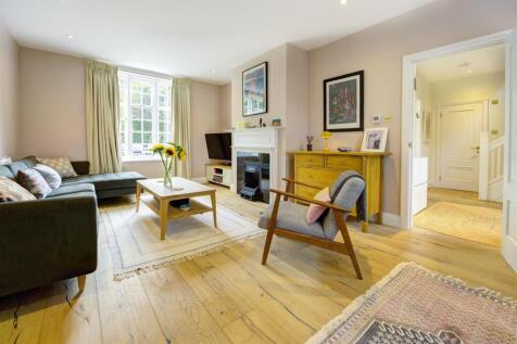 86 Hampstead Way reception.jpg