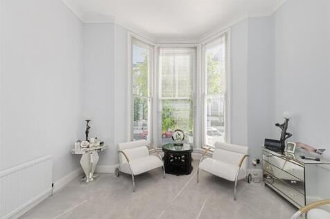 Flat 2, 10 Belsize Crescent Hi-2.jpg