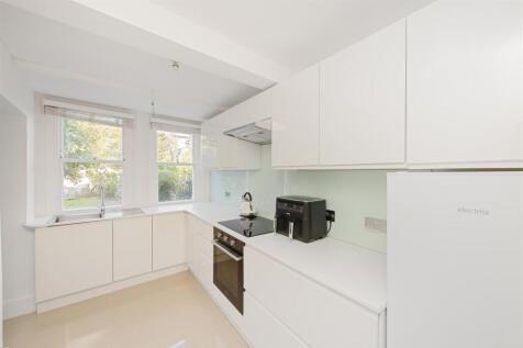 Flat 2, 10 Belsize Crescent Hi-11.jpg