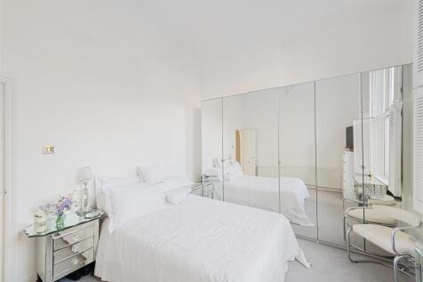 Flat 2, 10 Belsize Crescent Hi-6.jpg