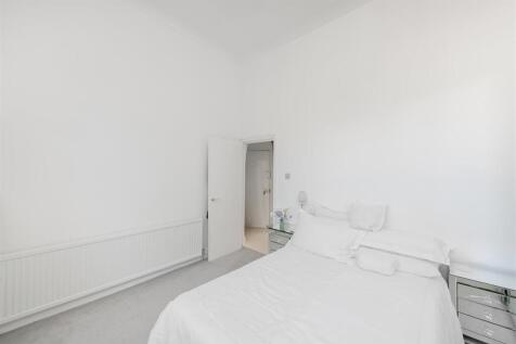 Flat 2, 10 Belsize Crescent Hi-7.jpg