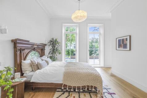 BEDROOM1a (3).jpg