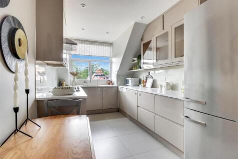 KITCHEN.jpg