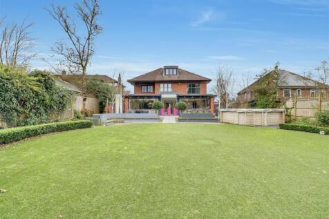 HOUSE REAR FAR.jpg