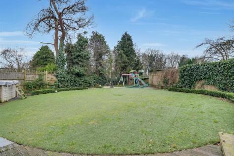 GARDEN PLAY.jpg