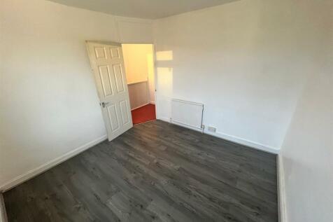 Rear first floor double bedroom