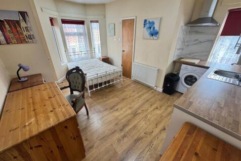 Room 5 (Ensuite Room)