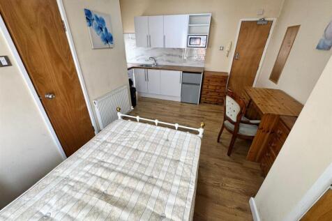 Room 5 (Ensuite Room)