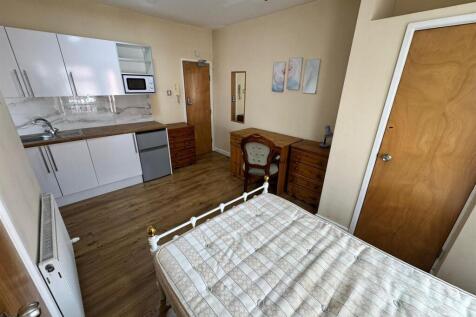 Room 5 (Ensuite Room)
