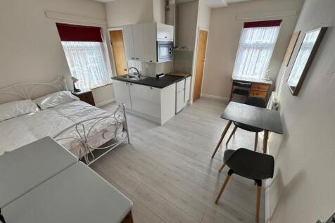 Room 3 (Ensuite Room)