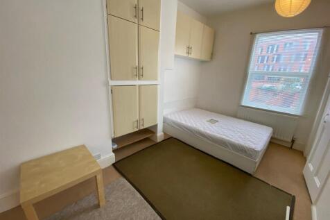 Studio Flat
