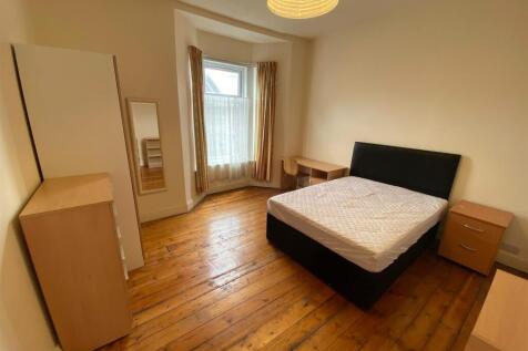 Bedroom 2 - First Floor