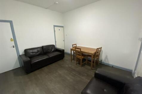 Lounge &amp; Dining Area
