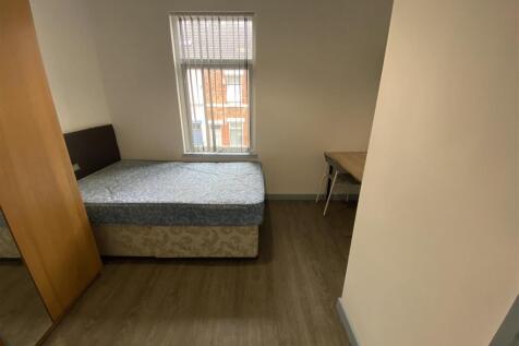 Ensuite Bedroom 2