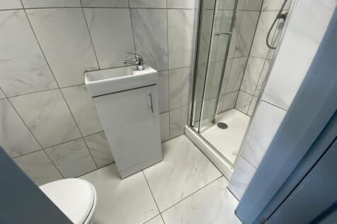 Ensuite Shower Room 2