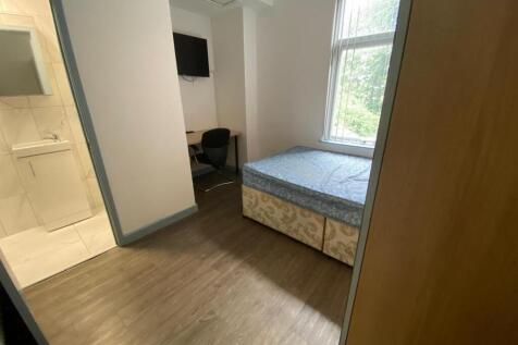 Ensuite Bedroom 3