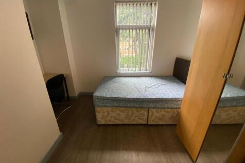 Ensuite Bedroom 3