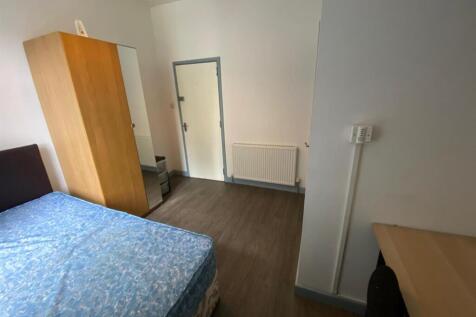 Ensuite Bedroom 3