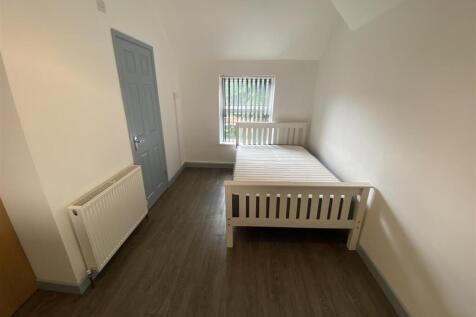 Ensuite Bedroom 4 - Second Floor