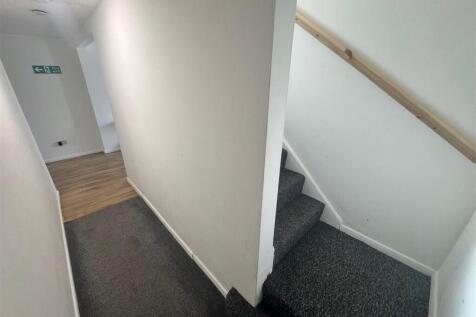 Hallway.jpg