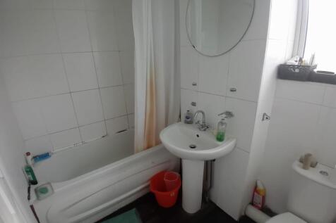 Bathroom 2.jpg