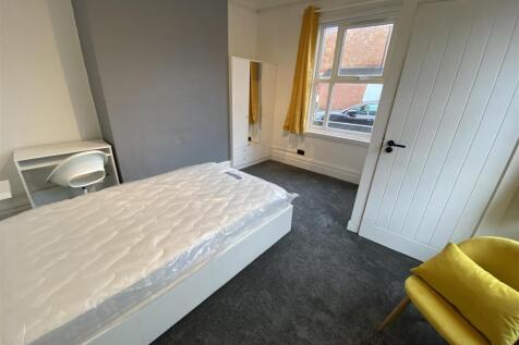 Ensuite Bedroom 2