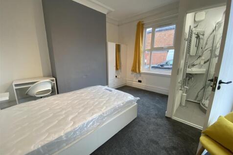Ensuite 2 Bedroom