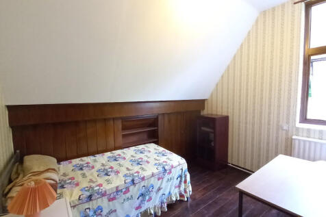 REAR BED 4