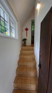 INNER HALL 