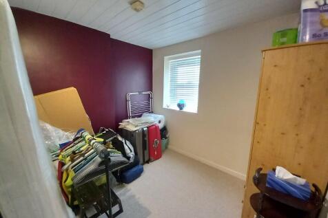 FRONT BEDROOM 3