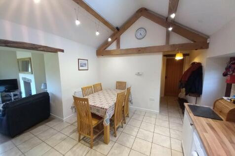 2 - KITCHEN DINER