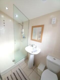 2 - EN-SUITE