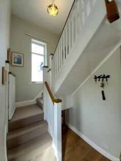 STAIRS TO 1ST FLOOR