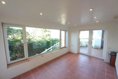 DINING/SUNROOM