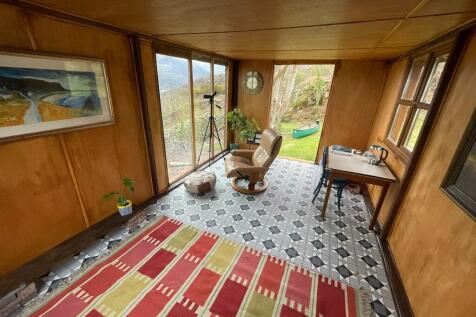 GARDEN ROOM 