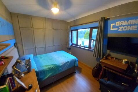 Rear Bedroom 2