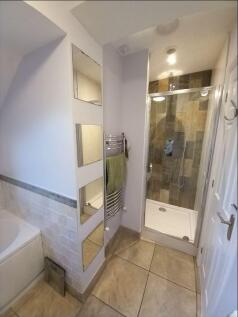 Bath/Shower Room