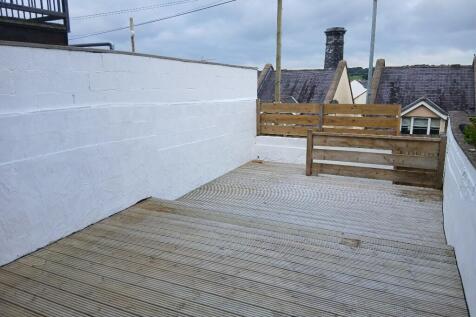 DECKING