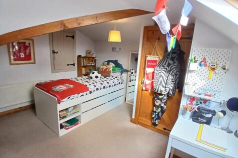 BEDROOM 3