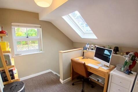LANDING/STUDY AREA
