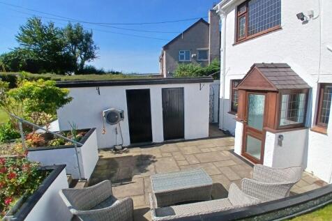 REAR PATIO