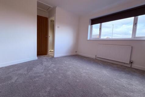 Main bedroom 2