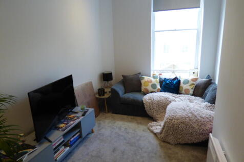 2nd Bedroom / Lounge