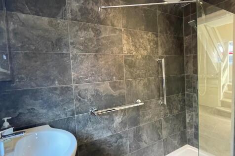 Bathroom2