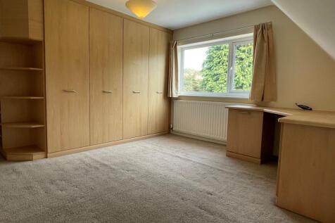 2nd bedroom