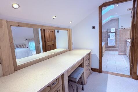 Master Vanity
