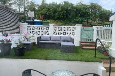 Garden to the rear