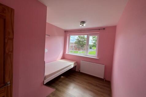 Pink bedroom