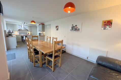 Dining living